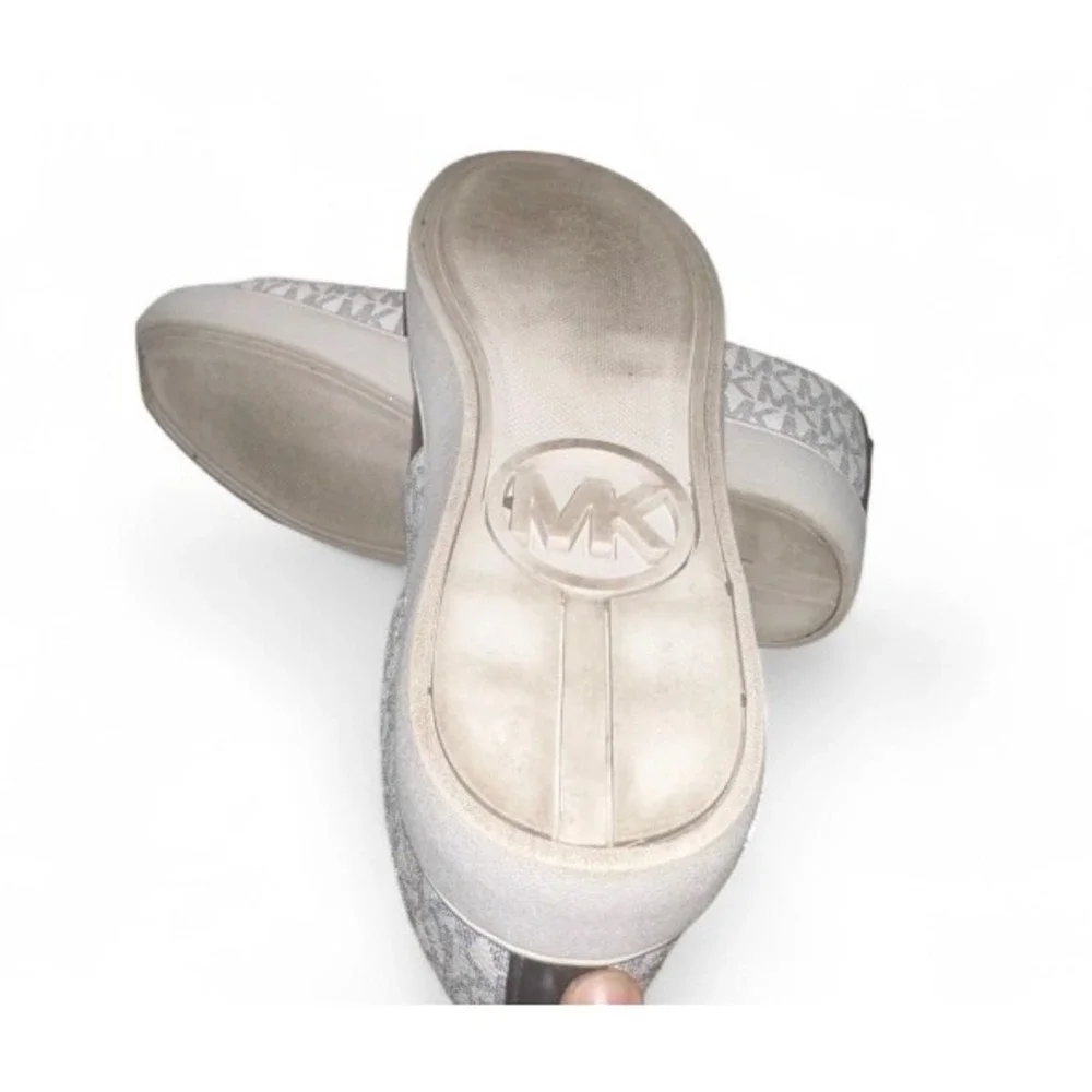 Michael‎ Kors Women's MK Signature Logo Low Top Sneakers White Navy Size 9.5